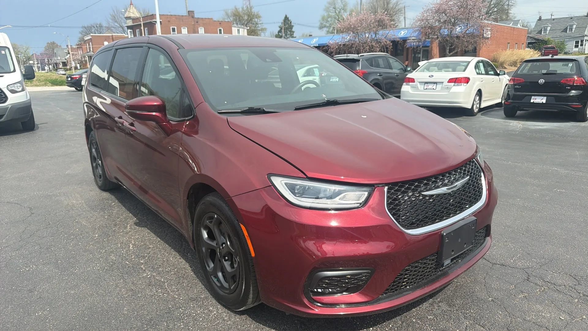 Used 2022 Chrysler Pacifica Touring-L w/ S Appearance Package image 3
