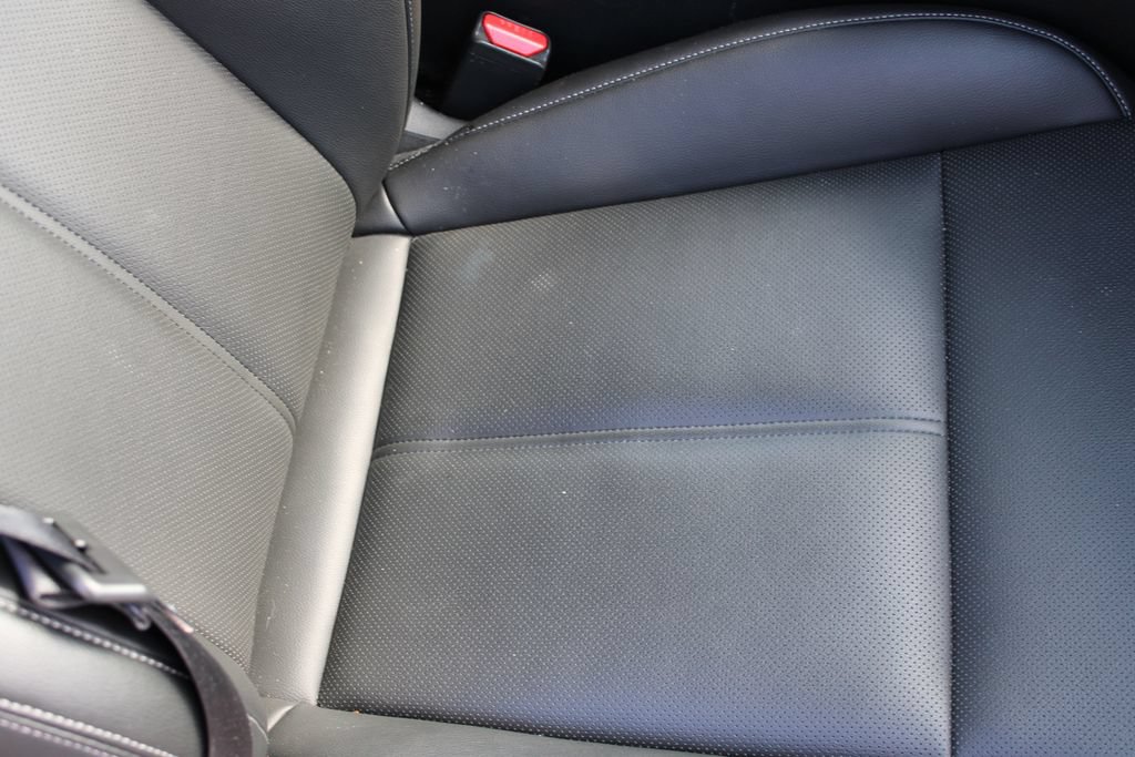 Used 2025 Genesis G70 2.5T image 23