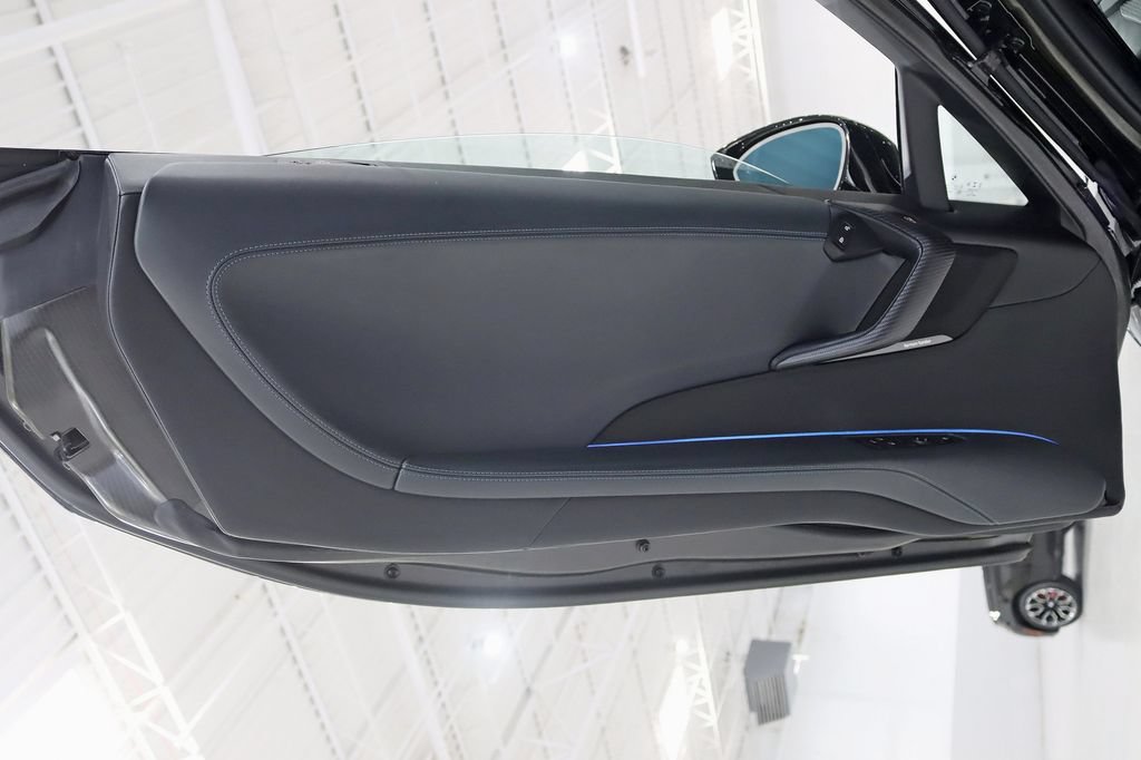Used 2019 BMW i8 Roadster AWD/4WD image 32