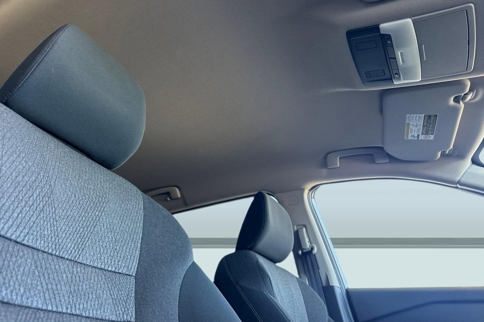 Used 2025 Nissan Rogue SV image 30