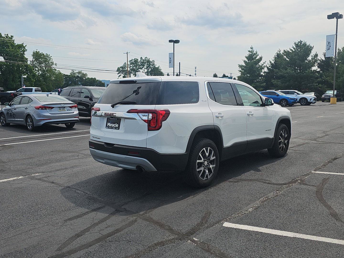 Used 2020 GMC Acadia SLE FWD image 5