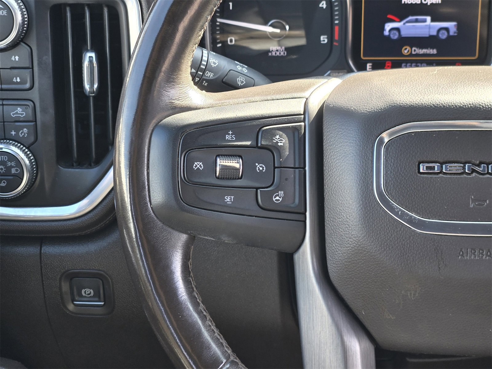 Used 2022 GMC Sierra 3500 Denali image 25