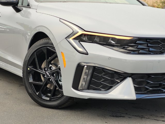 New 2027 Kia K5 GT-Line w/ GT-Line Premium Package FWD image 3