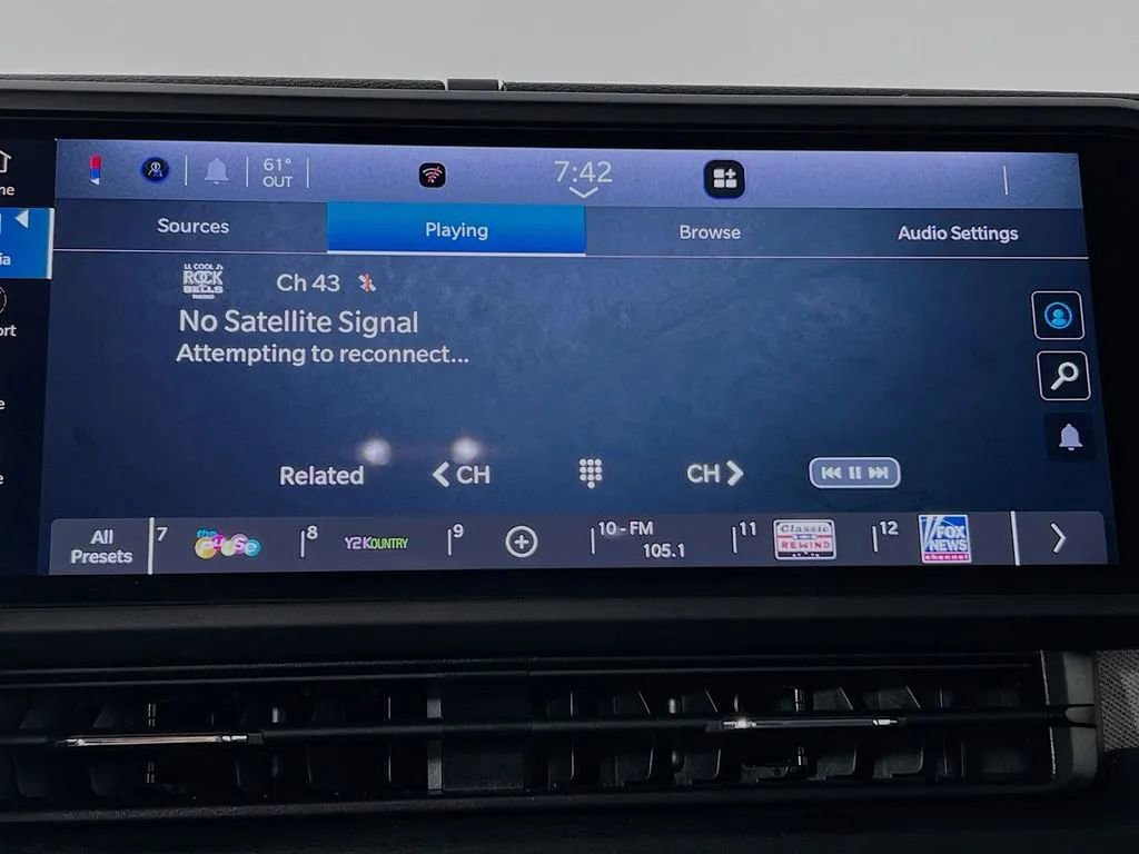 Used 2024 Jeep Gladiator Sport AWD/4WD image 15