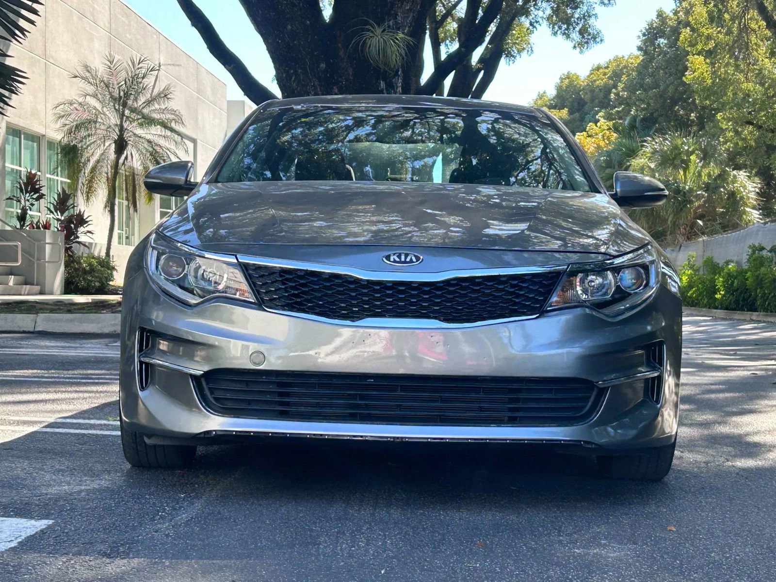 Used 2018 Kia Optima LX image 2