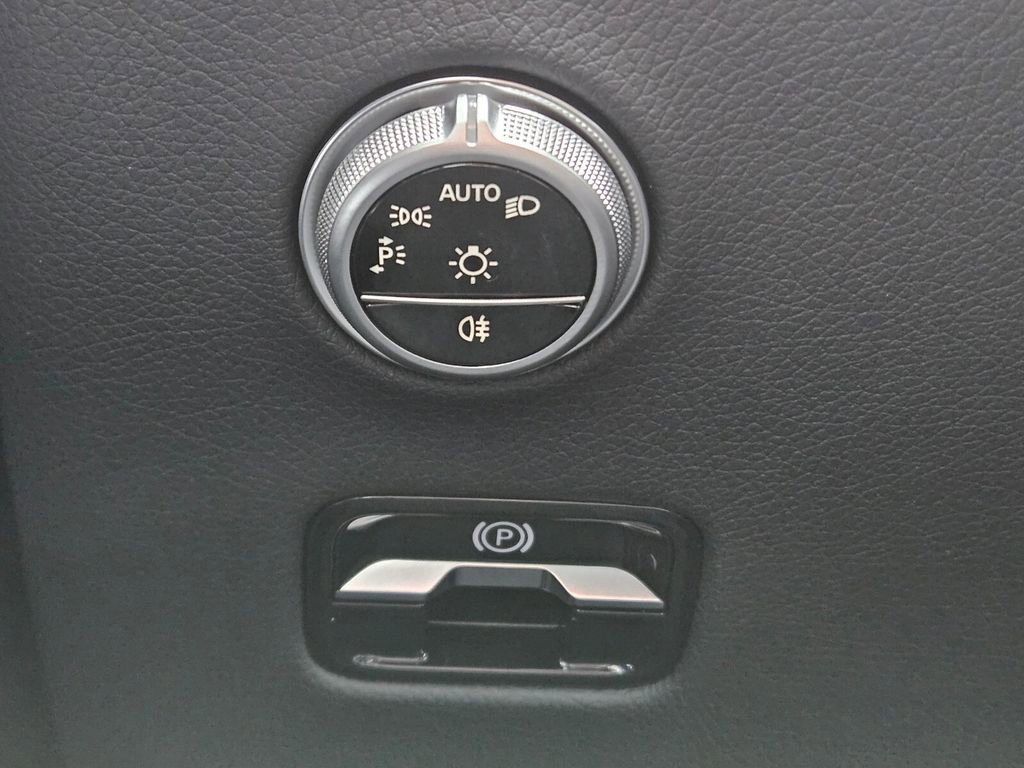 New 2026 Mercedes-Benz GLC 43 AMG 4MATIC image 24