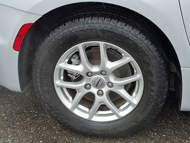 Used 2024 Chrysler Pacifica Touring-L image 30