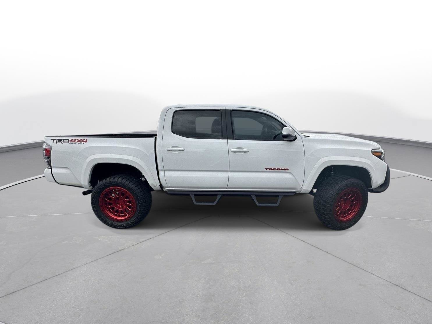 Used 2021 Toyota Tacoma TRD Sport w/ TRD Premium Sport Package AWD/4WD image 5
