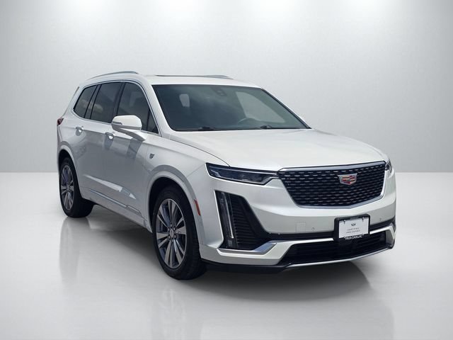 Used 2024 Cadillac XT6 Premium Luxury w/ Technology Package FWD image 4