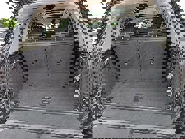 Used 2025 BMW X7 xDrive40i w/ Premium Package image 29