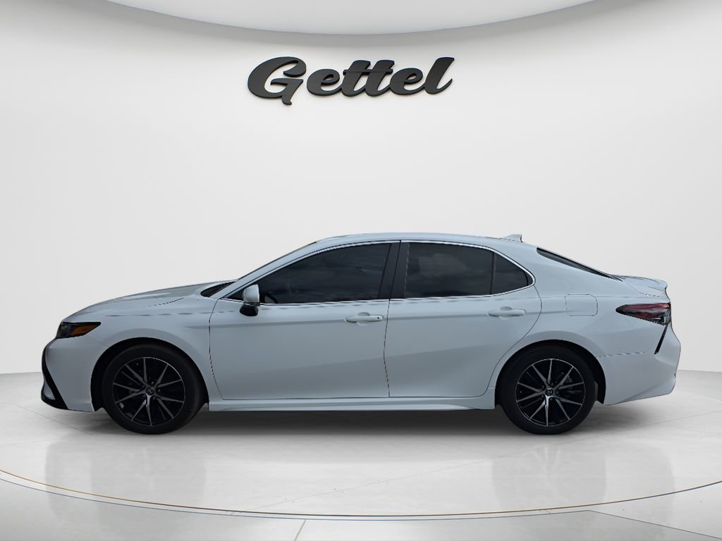 Used 2024 Toyota Camry SE FWD image 8