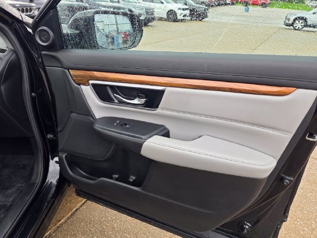 Used 2022 Honda CR-V Touring image 16