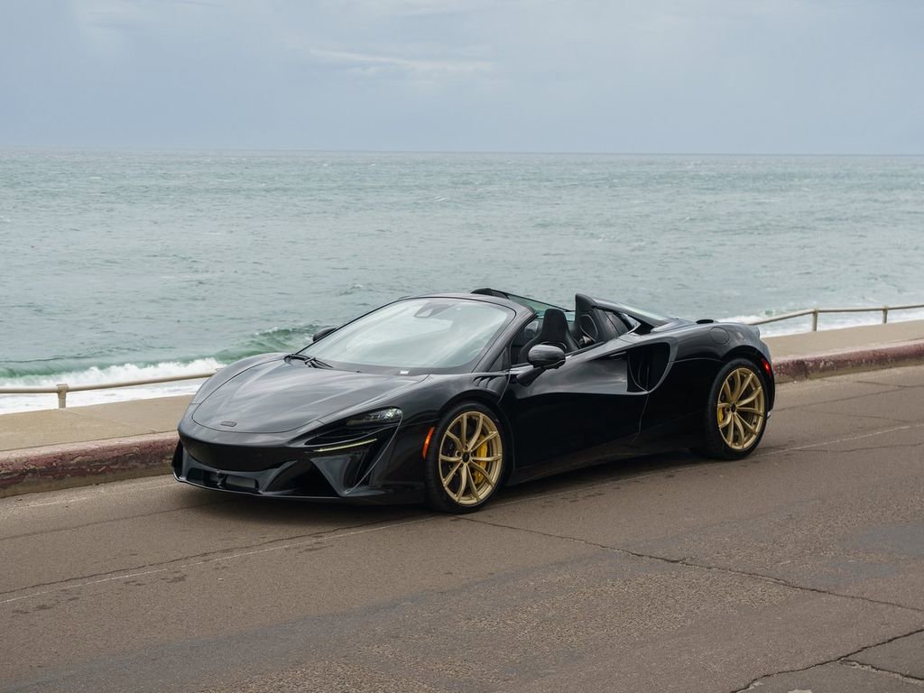 New 2026 McLaren Artura Spider image 1