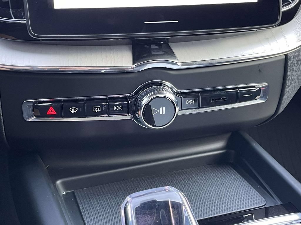 Used 2026 Volvo XC60 T8 Ultra AWD/4WD image 19