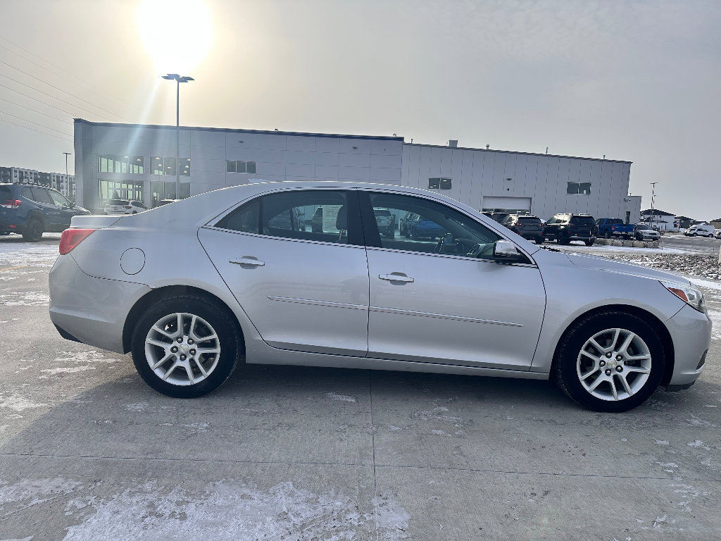 Used 2015 Chevrolet Malibu LT w/ Power Convenience Package image 4
