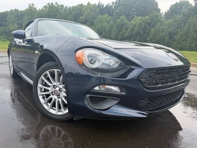 Used 2018 FIAT 124 Spider Classica w/ Technology Group RWD image 14