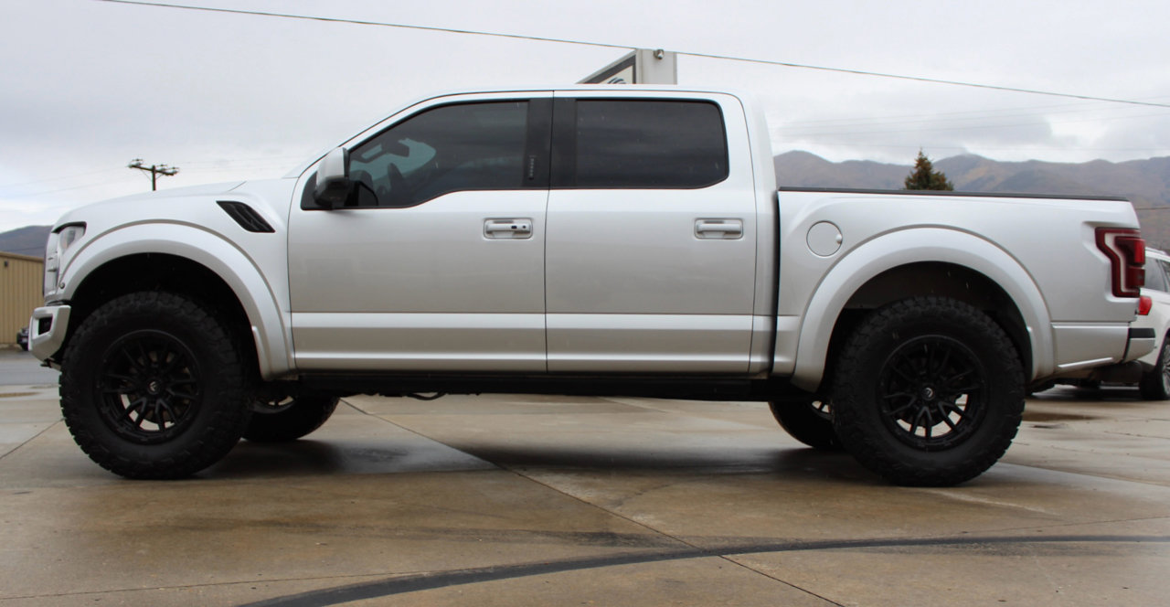 Used 2019 Ford F150 Raptor w/ Equipment Group 802A Luxury image 36