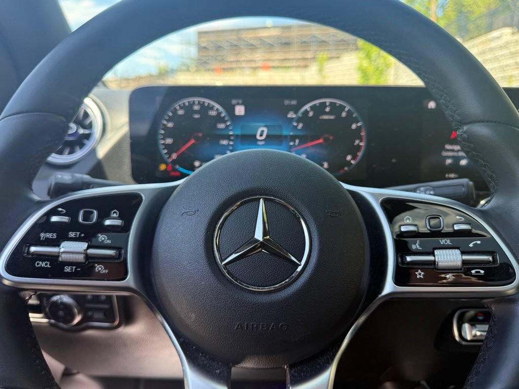 Used 2023 Mercedes-Benz GLA 250 4MATIC image 31