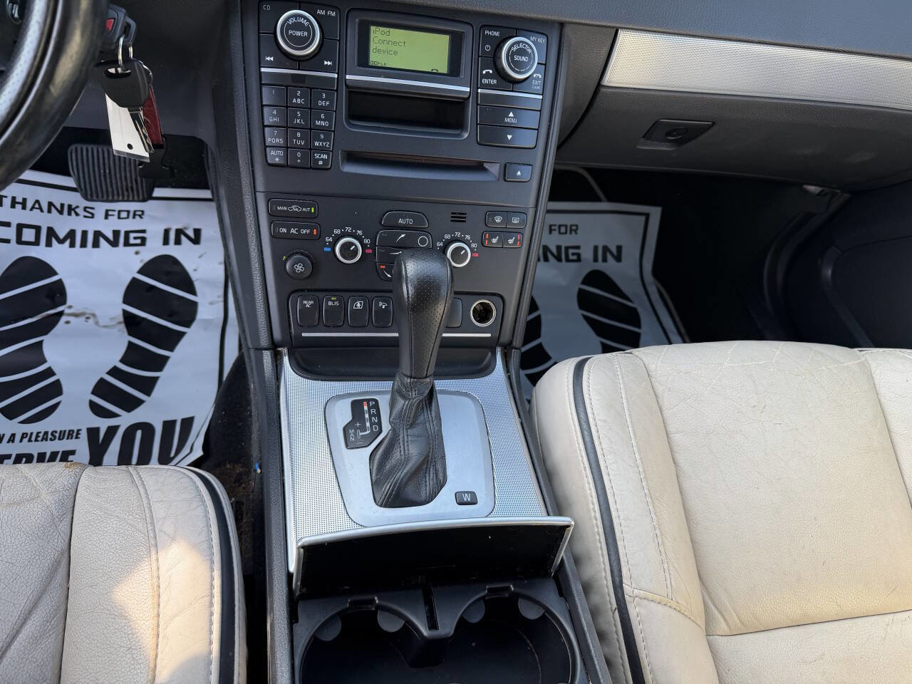 Used 2011 Volvo XC90 3.2 R-Design w/ Multimedia Pkg image 16