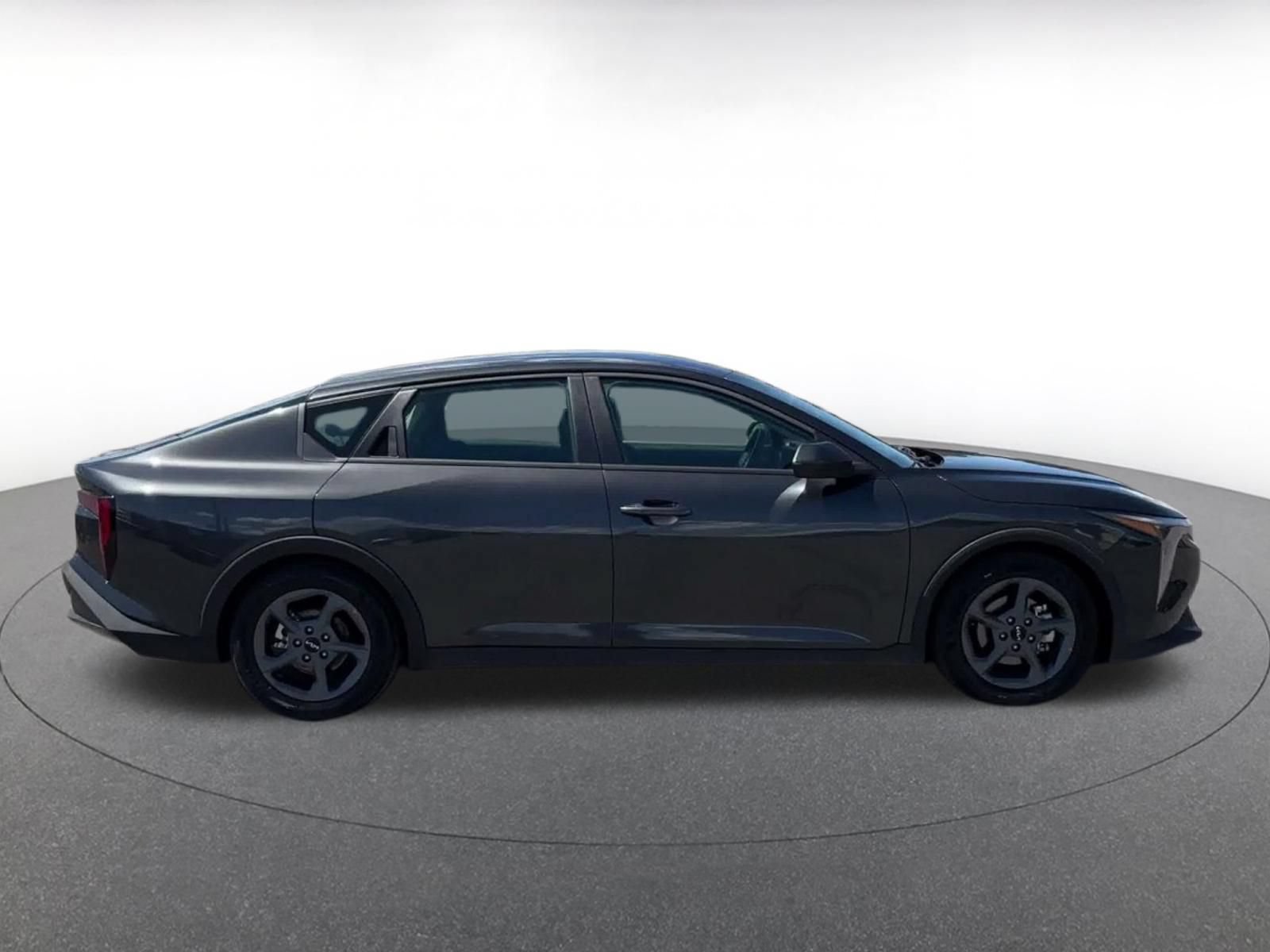Used 2026 Kia K4 FWD image 15