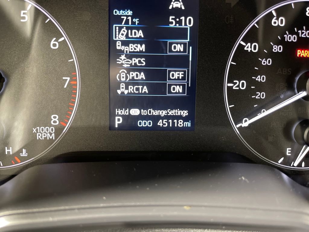 Used 2023 Toyota Corolla SE w/ SE Premium Package FWD image 18