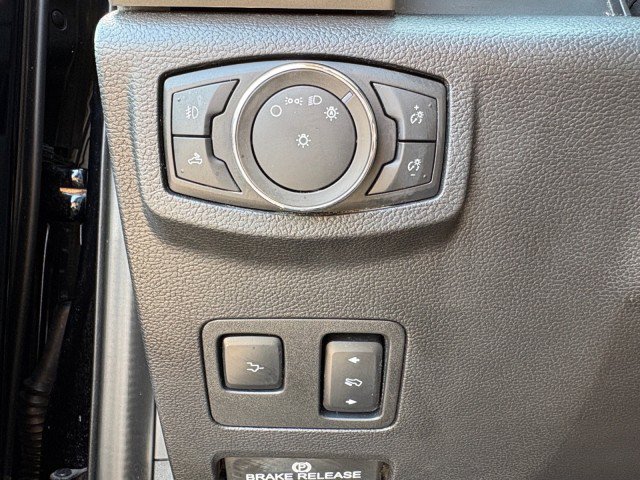 Used 2021 Ford F350 Lariat w/ Tremor Off-Road Package AWD/4WD image 14