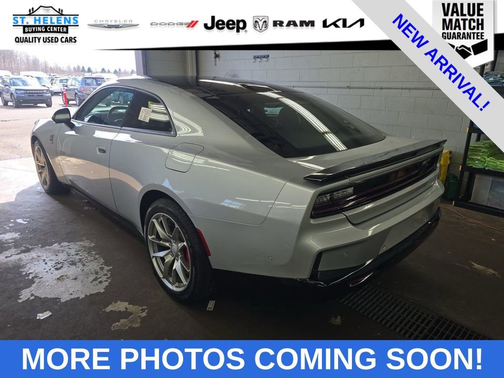 Used 2024 Dodge Charger Daytona Scat Pack w/ Plus Group AWD/4WD image 16