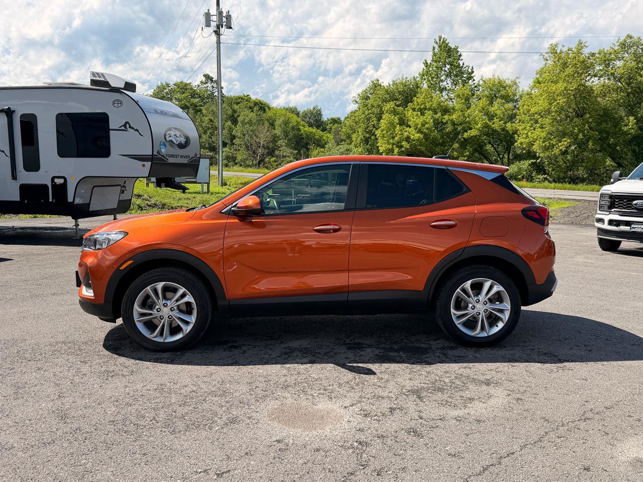 Used 2023 Buick Encore GX Preferred w/ Cold Weather Comfort Package AWD/4WD image 8