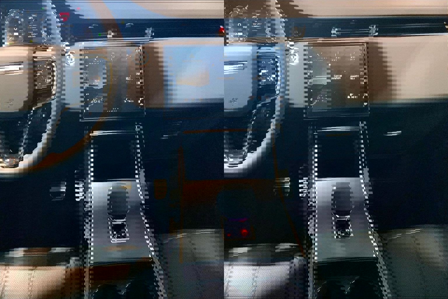 New 2026 Land Rover Range Rover Evoque Dynamic SE image 6