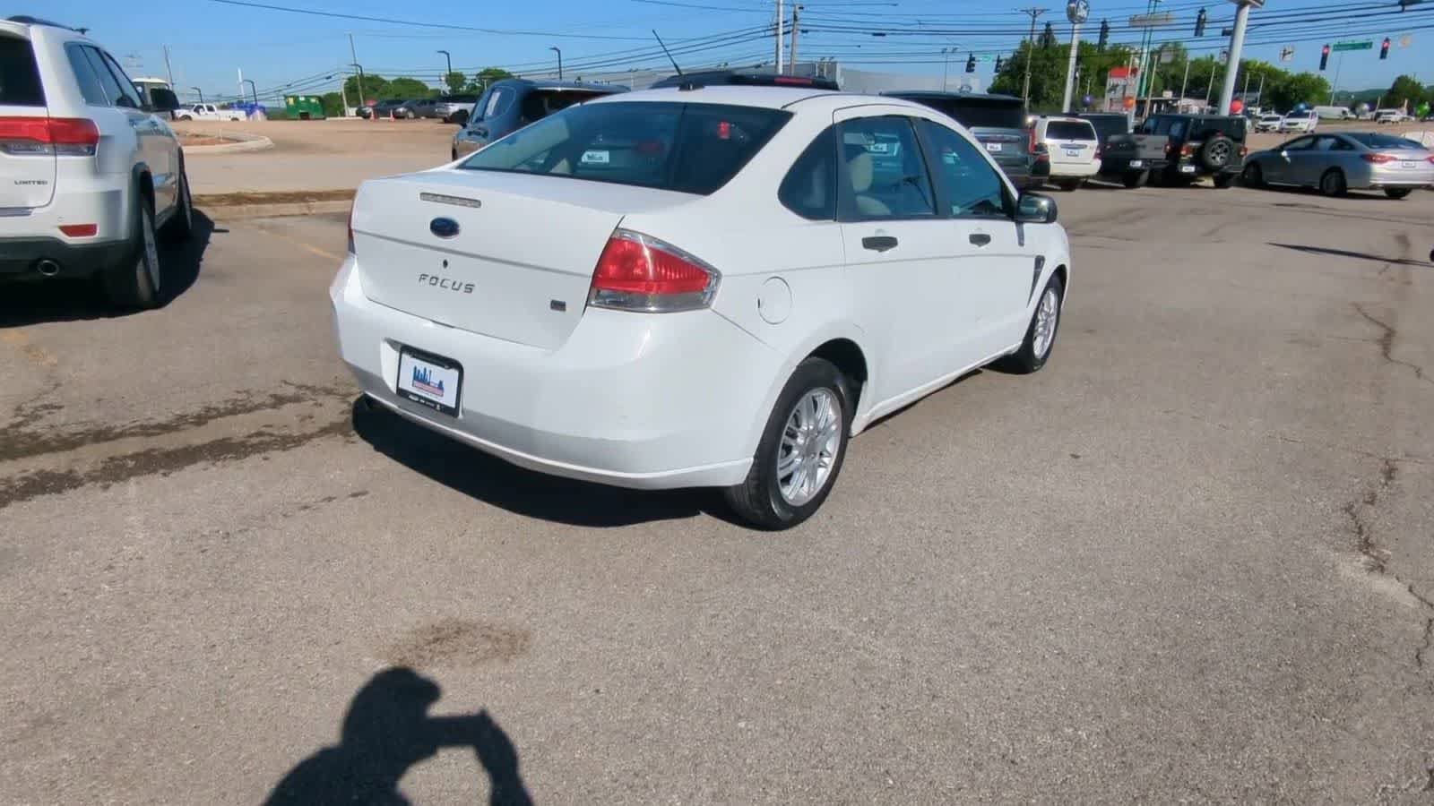 Used 2008 Ford Focus SE FWD image 8
