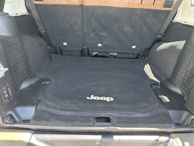 Used 2016 Jeep Wrangler Unlimited Sahara AWD/4WD image 10