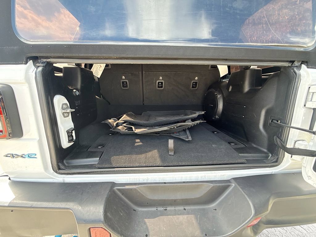 Used 2023 Jeep Wrangler Unlimited w/ 8.4" Radio Group image 30