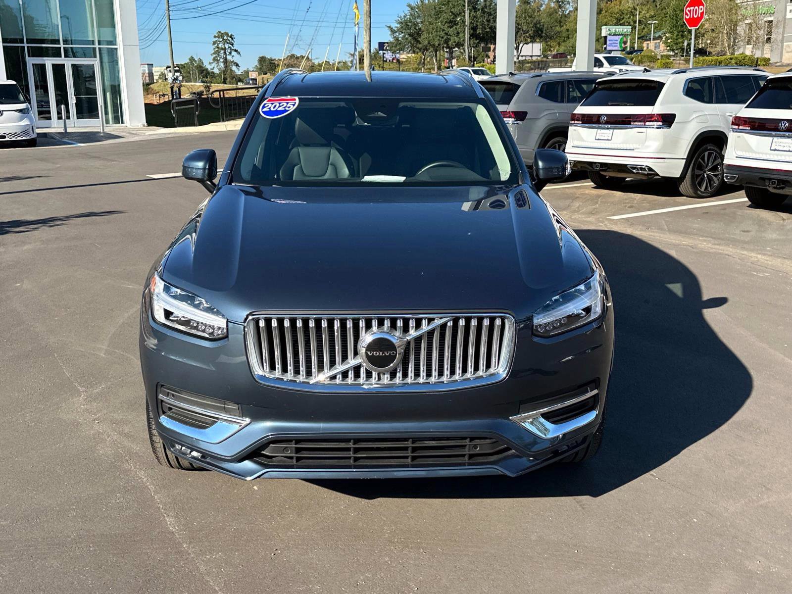 Certified 2025 Volvo XC90 B5 Core image 8