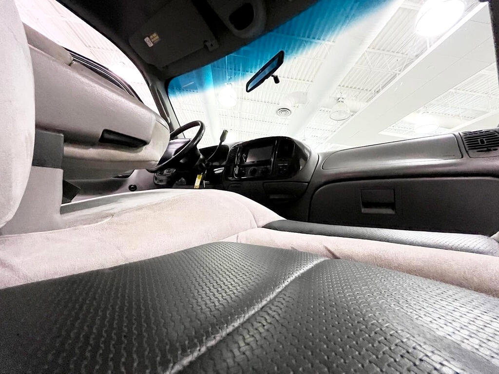 Used 2003 Ford F150 Lightning image 17