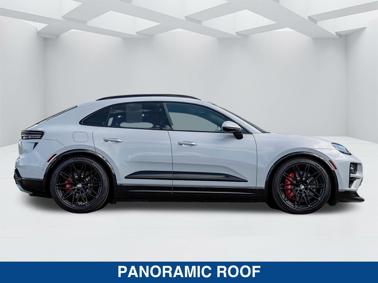 Used 2025 Porsche Macan Turbo Electric AWD/4WD video 3