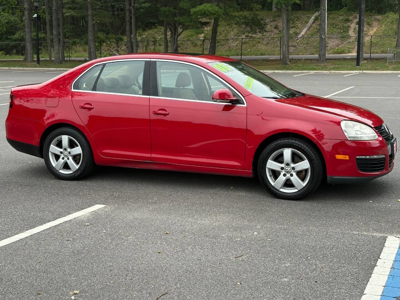 Used 2008 Volkswagen Jetta SE image 2
