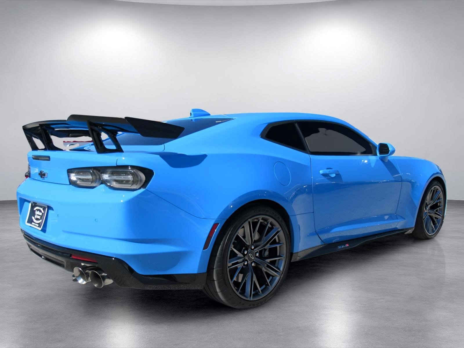 Used 2022 Chevrolet Camaro ZL1 RWD image 5