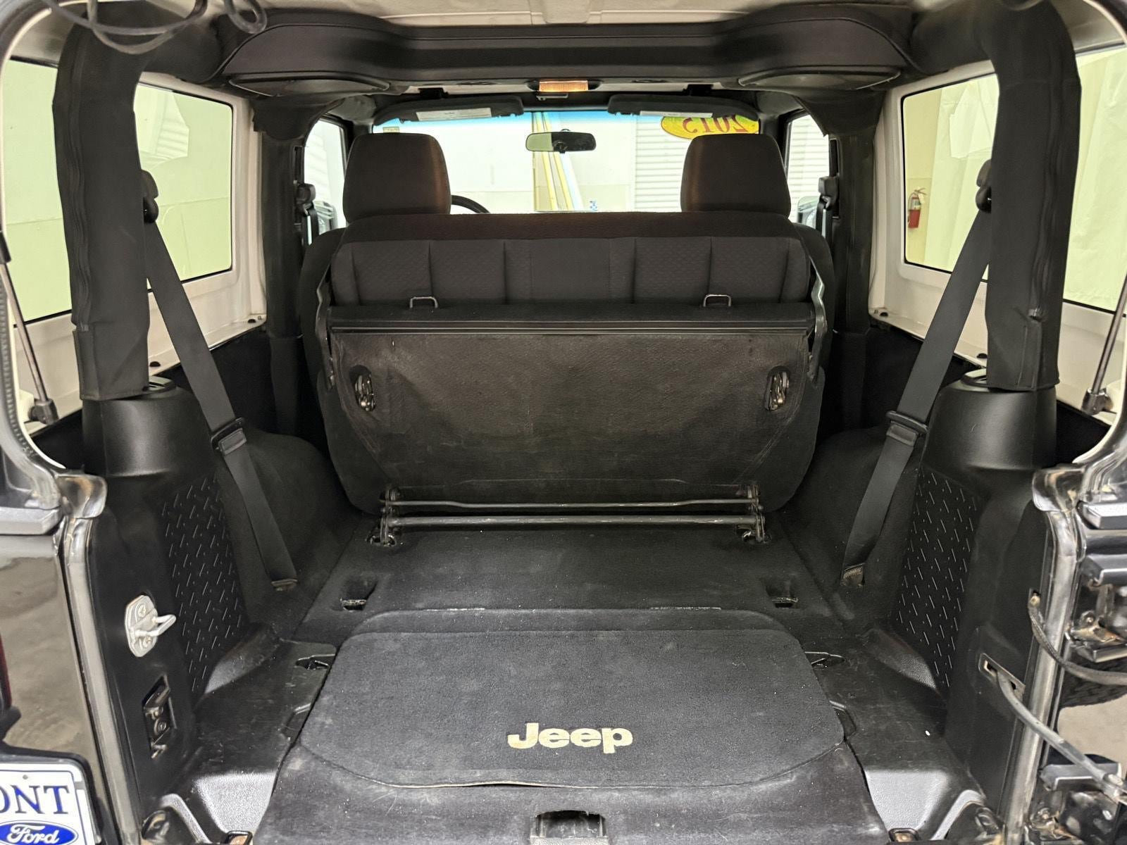 Used 2015 Jeep Wrangler Sport AWD/4WD image 22
