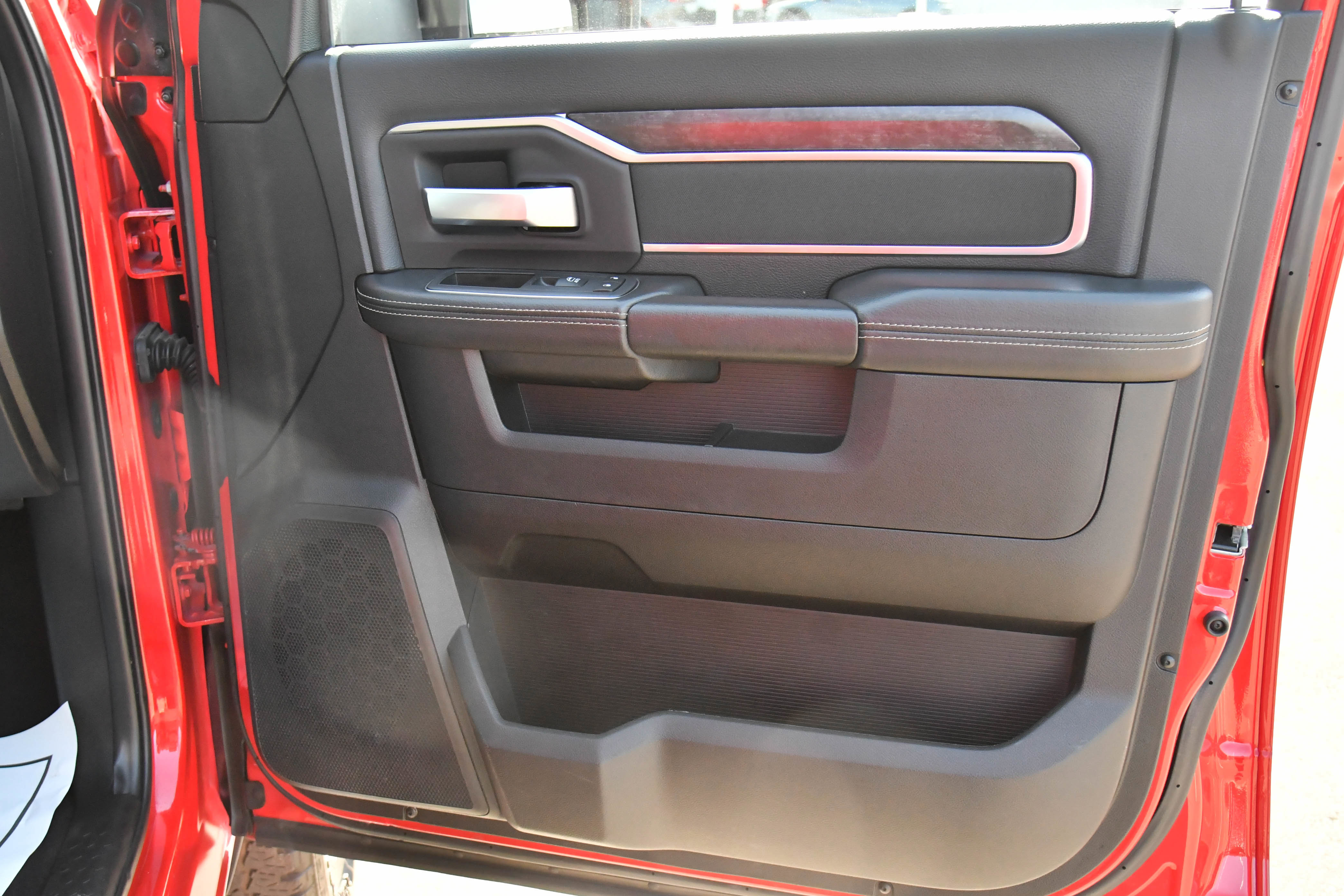 Used 2024 RAM 2500 Big Horn w/ Night Edition AWD/4WD image 48