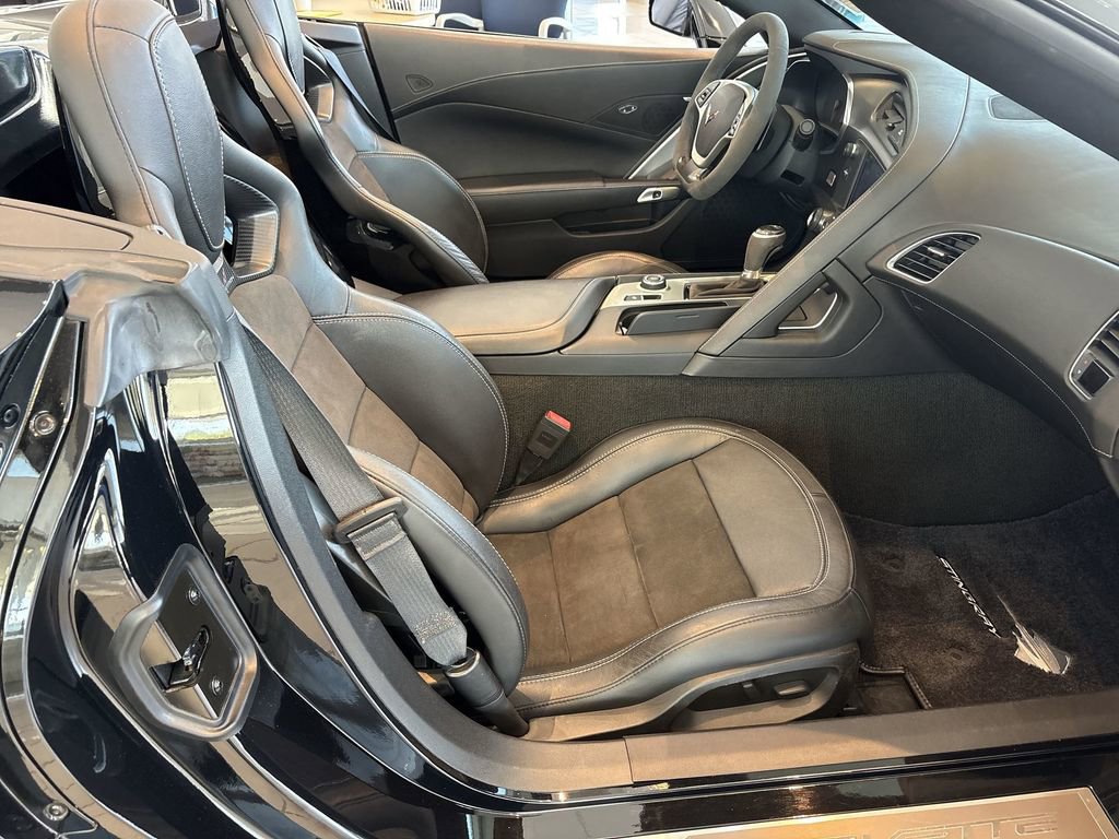 Used 2019 Chevrolet Corvette Stingray Convertible w/ 1LT image 27