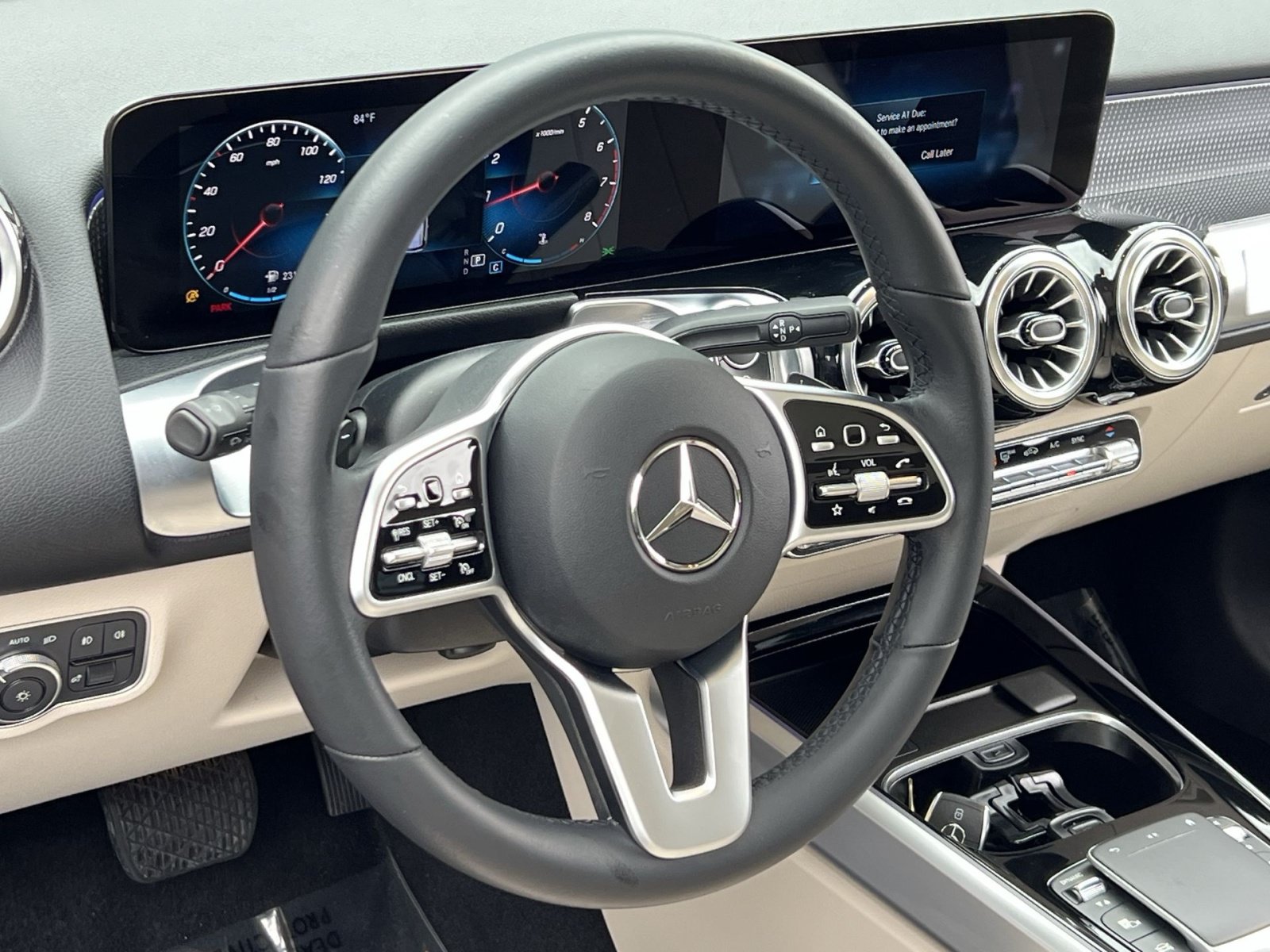 Used 2022 Mercedes-Benz GLB 250 image 21