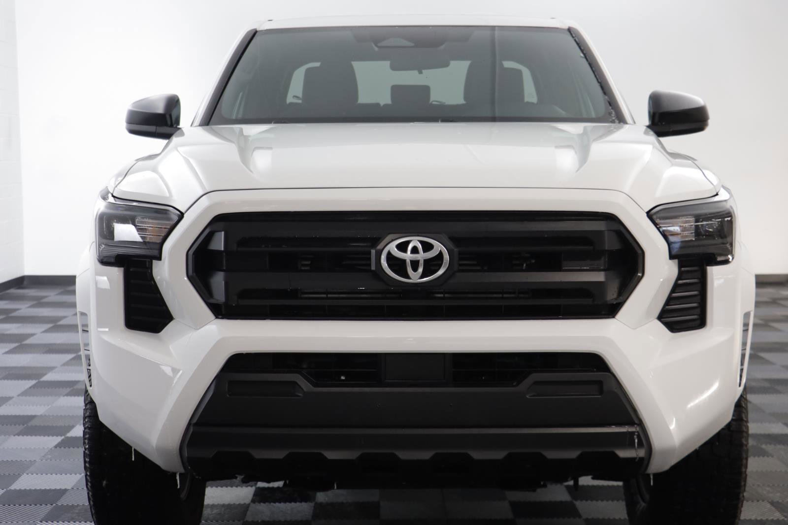 Used 2025 Toyota Tacoma SR image 21