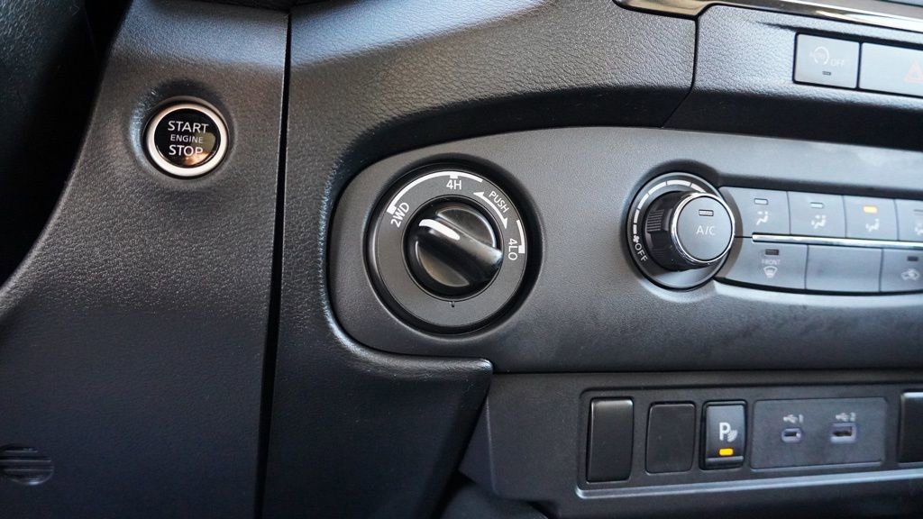 Used 2024 Nissan Frontier SV w/ Technology Package image 35