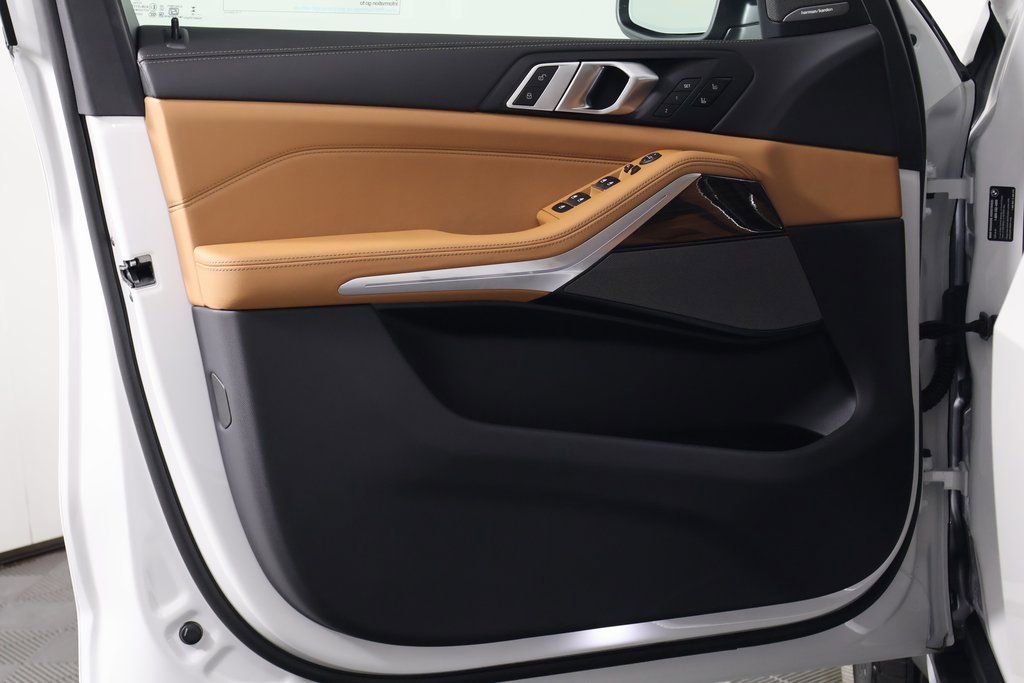 New 2026 BMW X5 xDrive40i w/ Climate Comfort Package image 7