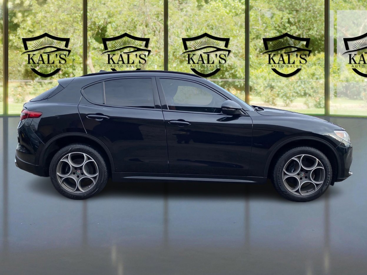 Used 2019 Alfa Romeo Stelvio Sport w/ Quick Order Package 22J Sport image 4