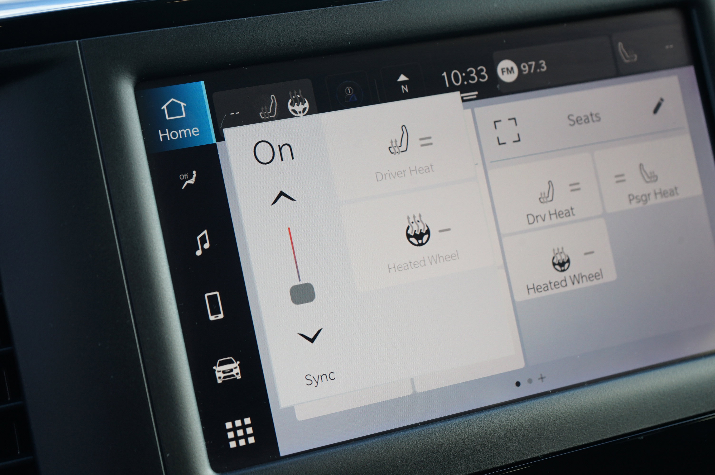 Used 2023 Chrysler Voyager LX image 24