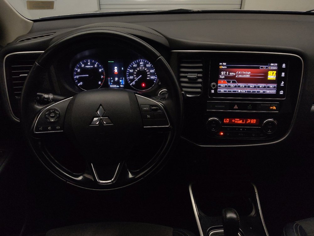 Used 2019 Mitsubishi Outlander SE FWD image 22