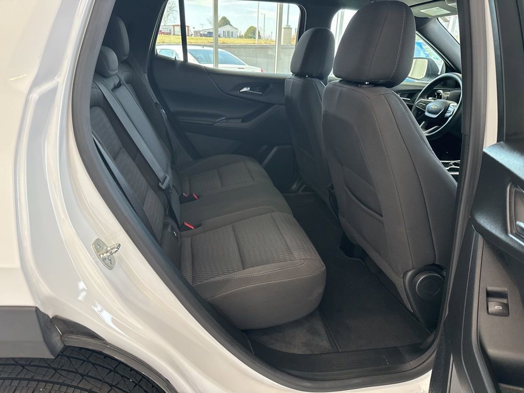 Used 2025 Chevrolet Equinox LT image 16