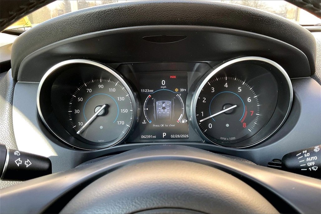 Used 2017 Jaguar F-PACE Prestige image 13