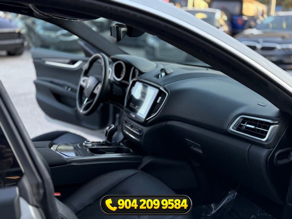 Used 2018 Maserati Ghibli image 33